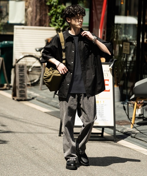 Rocky Monroe(ロッキーモンロー)の「オーバーサイズ 無地/チェック柄/ストライプ柄レギュラーカラー半袖シャツ(シャツ/ブラウス・メンズ・オレンジ/ネイビー/ホワイト×ブルー/サックスブルー/ホワイト×ブラック/ブラック/ブラック系/ホワイト/ブラック系1/ブルー/ブルー系・M/XL/L)」の14枚目の写真