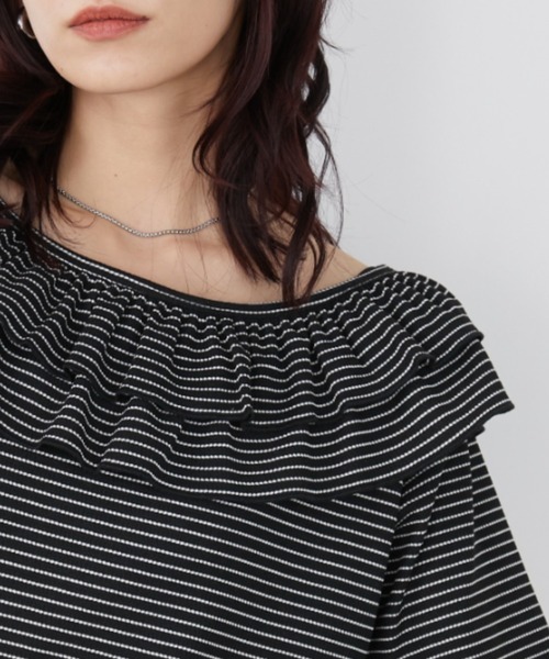 Auntie Rosa Holiday(アンティローザホリデー)の「サーマルフリルオフショルTEE(Tシャツ/カットソー・レディース・ナチュラル/ブラック・FREE)」の2枚目の写真