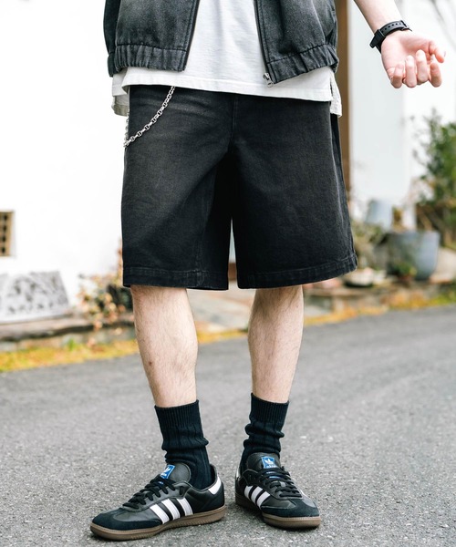 Rocky Monroe（ロッキーモンロー）の「ケミカルウォッシュ/オーバーダイ ワイドデニムショートパンツ（デニムパンツ・メンズ・ブラック/インディゴブルー/パープル/ライトブラック/ケミカルウォッシュ/ブラウン・M/L/XL）」の2枚目の写真