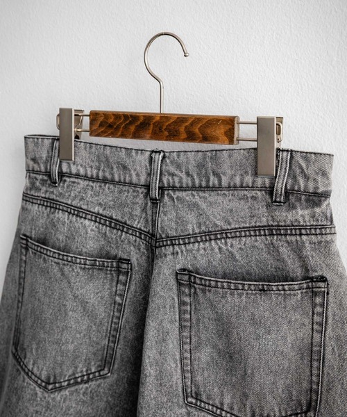 Rocky Monroe（ロッキーモンロー）の「ケミカルウォッシュ/オーバーダイ ワイドデニムショートパンツ（デニムパンツ・メンズ・ブラック/インディゴブルー/パープル/ライトブラック/ケミカルウォッシュ/ブラウン・M/L/XL）」の8枚目の写真