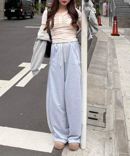 continuer de NICE CLAUP（コンティニューデナイスクラップ）の「【@re.__mi23セレクト】小花レーストップス（Tシャツ/カットソー・レディース・オフホワイト/ピンク/ネイビー・FREE）」の21枚目の写真