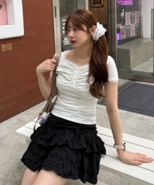 continuer de NICE CLAUP（コンティニューデナイスクラップ）の「【@re.__mi23セレクト】小花レーストップス（Tシャツ/カットソー・レディース・オフホワイト/ピンク/ネイビー・FREE）」の14枚目の写真