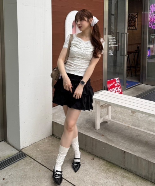 continuer de NICE CLAUP（コンティニューデナイスクラップ）の「【@re.__mi23セレクト】小花レーストップス（Tシャツ/カットソー・レディース・オフホワイト/ピンク/ネイビー・FREE）」の16枚目の写真