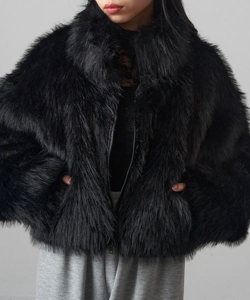 MAGASIN DE MODE Onjna(マガジンデモードオンジェナ )の「【MAGASIN DE MODE Onjna】フェイクファーショート丈ジャケット DTK(その他アウター・レディース・グレー/ベージュ/ブラック・FREE)」の5枚目の写真
