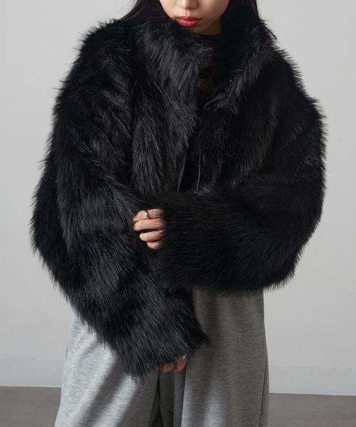 MAGASIN DE MODE Onjna(マガジンデモードオンジェナ )の「【MAGASIN DE MODE Onjna】フェイクファーショート丈ジャケット DTK(その他アウター・レディース・グレー/ベージュ/ブラック・FREE)」の7枚目の写真