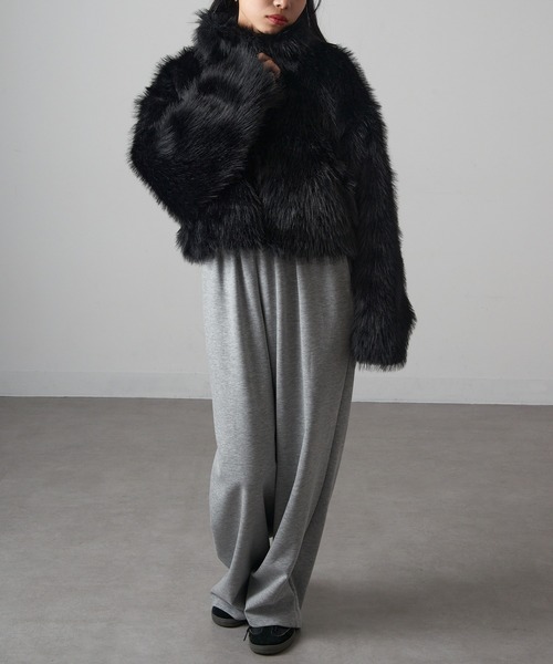 MAGASIN DE MODE Onjna(マガジンデモードオンジェナ )の「【MAGASIN DE MODE Onjna】フェイクファーショート丈ジャケット DTK(その他アウター・レディース・グレー/ベージュ/ブラック・FREE)」の11枚目の写真