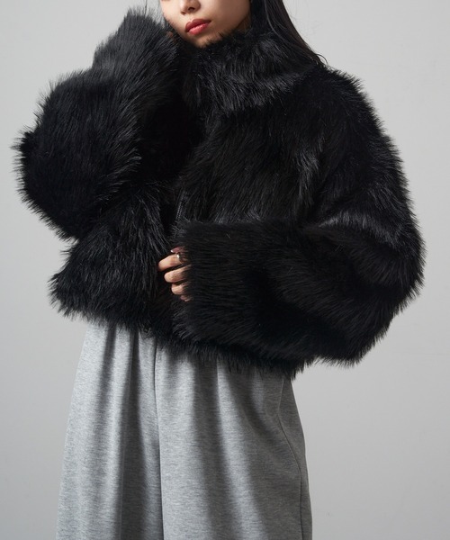 MAGASIN DE MODE Onjna(マガジンデモードオンジェナ )の「【MAGASIN DE MODE Onjna】フェイクファーショート丈ジャケット DTK(その他アウター・レディース・グレー/ベージュ/ブラック・FREE)」の8枚目の写真