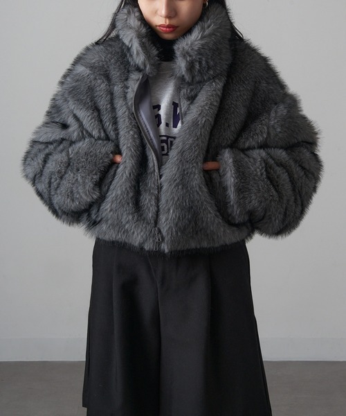 MAGASIN DE MODE Onjna(マガジンデモードオンジェナ )の「【MAGASIN DE MODE Onjna】フェイクファーショート丈ジャケット DTK(その他アウター・レディース・グレー/ベージュ/ブラック・FREE)」の16枚目の写真