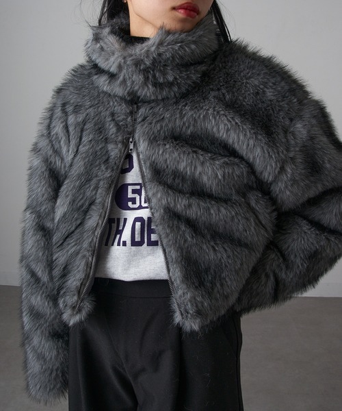 MAGASIN DE MODE Onjna(マガジンデモードオンジェナ )の「【MAGASIN DE MODE Onjna】フェイクファーショート丈ジャケット DTK(その他アウター・レディース・グレー/ベージュ/ブラック・FREE)」の14枚目の写真