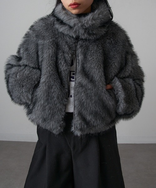 MAGASIN DE MODE Onjna(マガジンデモードオンジェナ )の「【MAGASIN DE MODE Onjna】フェイクファーショート丈ジャケット DTK(その他アウター・レディース・グレー/ベージュ/ブラック・FREE)」の18枚目の写真