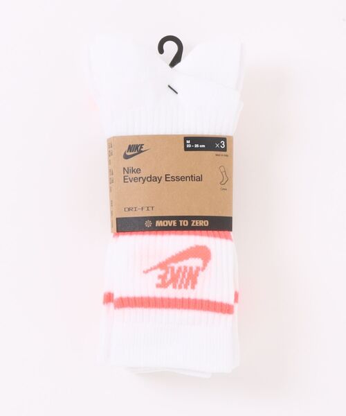 NIKE（ナイキ）の「《NIKEアパレル》NSWエブリデイエッセンシャルクルーソックス（ソックス/靴下・メンズ・ホワイト×レッド/ホワイト×ブラック/ホワイト×ブルー/ブラック×ホワイト/ホワイト系その他・25-27/23-25/27-29/21-23）」の4枚目の写真