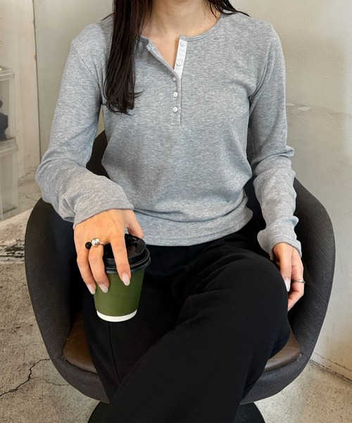 LE MORE(リモア)の「ヘンリーネックカットソー(Tシャツ/カットソー・レディース・グレー/ブラック/アイボリー・FREE)」の16枚目の写真