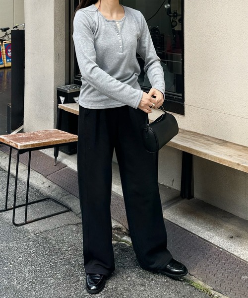 LE MORE(リモア)の「ヘンリーネックカットソー(Tシャツ/カットソー・レディース・グレー/ブラック/アイボリー・FREE)」の17枚目の写真