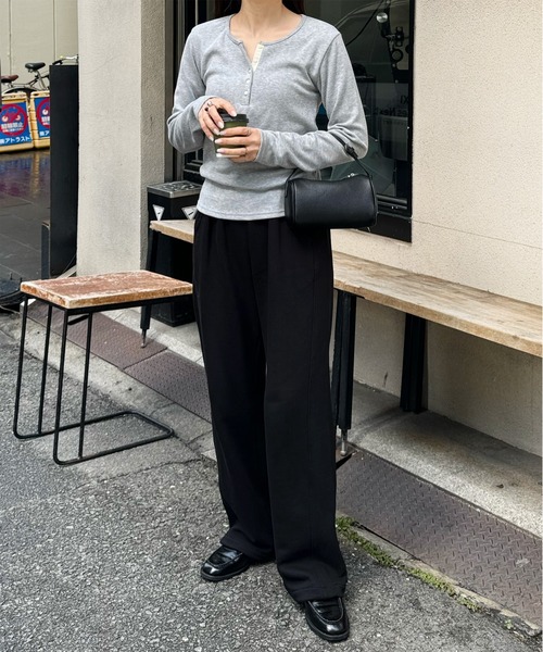 LE MORE(リモア)の「ヘンリーネックカットソー(Tシャツ/カットソー・レディース・グレー/ブラック/アイボリー・FREE)」の18枚目の写真