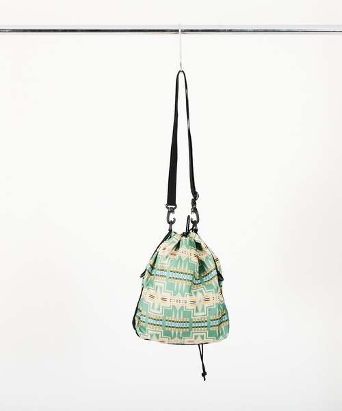 PENDLETON（ペンドルトン）の「【 PENDLETON / ペンドルトン 】ROUND DRAW POUCH M/ ラウンドドローポーチM（ショルダーバッグ・レディース・ベージュ/ブラック/オリーブ・FREE）」の6枚目の写真