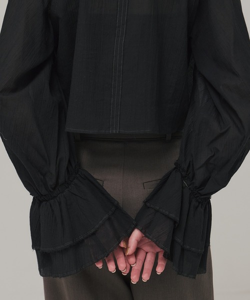 PUBLIC TOKYO(パブリックトウキョウ)の「ラッフルカラーギャザーブラウス(シャツ/ブラウス・レディース・ホワイト/ブラック/グリーン・FREE)」の19枚目の写真