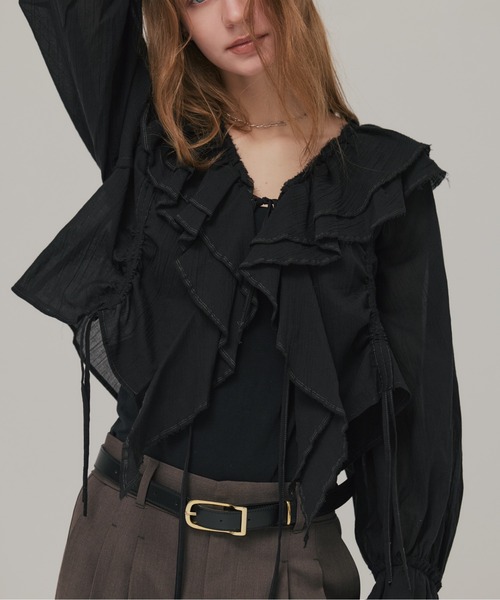 PUBLIC TOKYO(パブリックトウキョウ)の「ラッフルカラーギャザーブラウス(シャツ/ブラウス・レディース・ホワイト/ブラック/グリーン・FREE)」の17枚目の写真