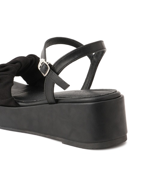 Juze(ジュゼ)の「【展開中止】フリル厚底サンダル(サンダル・レディース・ブラック/オフホワイト・L/M/S)」の7枚目の写真