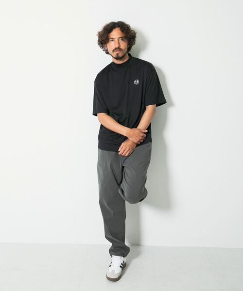 URBAN RESEARCH Sonny Label(アーバンリサーチサニーレーベル)の「OOPS遮熱UVカットモックネックTEE(Tシャツ/カットソー・メンズ・オフホワイト/ブラック/カーキ・MEDIUM/LARGE/X-LARGE)」の19枚目の写真