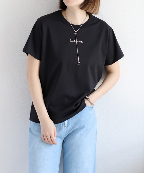 cepo（セポ）の「〈さらっと涼しい、シルキータッチ♪〉シルケットロゴショートスリーブTee（Tシャツ/カットソー・レディース・ブラック/オフホワイト/ブルー/ブラウン・M）」の3枚目の写真