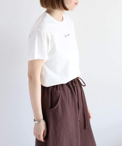 cepo（セポ）の「〈さらっと涼しい、シルキータッチ♪〉シルケットロゴショートスリーブTee（Tシャツ/カットソー・レディース・ブラック/オフホワイト/ブルー/ブラウン・M）」の13枚目の写真