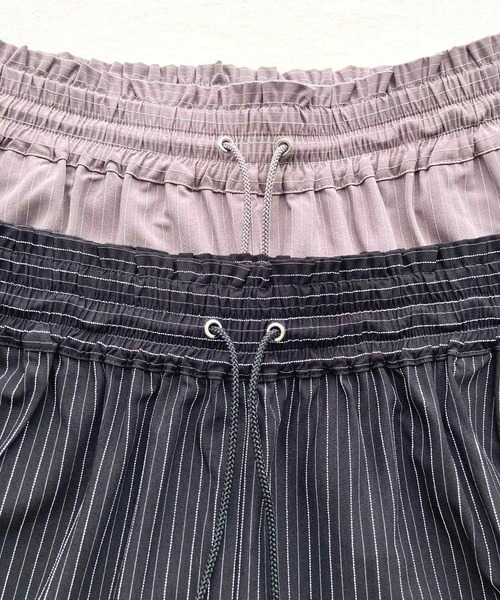 Q(キュー)の「ストライプパンツ(スラックス・レディース・ブラック/グレー・MEDIUM)」の22枚目の写真