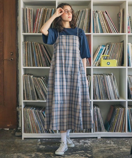 MONO-MART LADY'S(モノマートレディース)の「ヴィンテージライク チェック柄 バックリボン キャミワンピース(ワンピース・レディース・ブラウン系/ブルー系・FREE)」の3枚目の写真