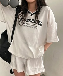 Asterellivi（アステレリビ）の「ゆるっと着れる Vネック プリント 半袖 ショートパンツ セットアップ（ルームウェア/パジャマ）」