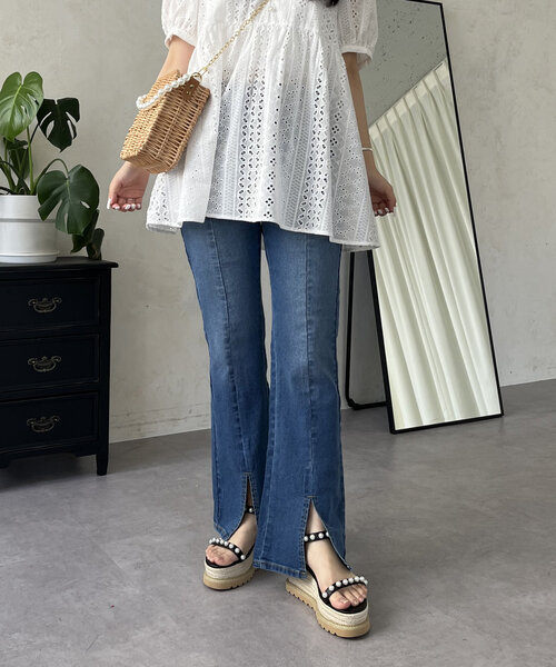 週末セール: 超美品！PLEATS PLEASE ロングデニムパンツ　3 デニムパンツ レディース フレアパンツ デニム ロングパンツ