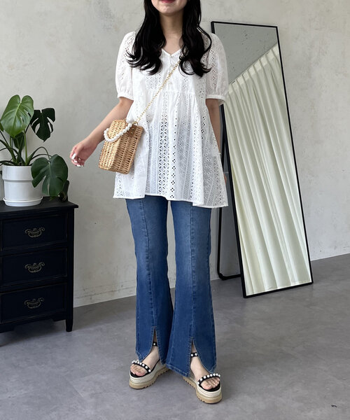 prose verse(プロズヴェール)の「センタースリットストレッチフレアデニム(デニムパンツ・レディース・ブルー/サックスブルー・MEDIUM/LARGE/PM/PL)」の17枚目の写真