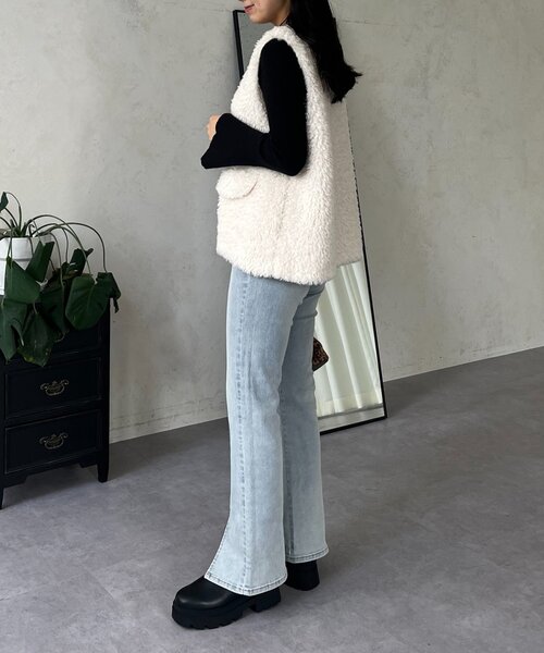 prose verse(プロズヴェール)の「センタースリットストレッチフレアデニム(デニムパンツ・レディース・ブルー/サックスブルー・MEDIUM/LARGE/PM/PL)」の8枚目の写真