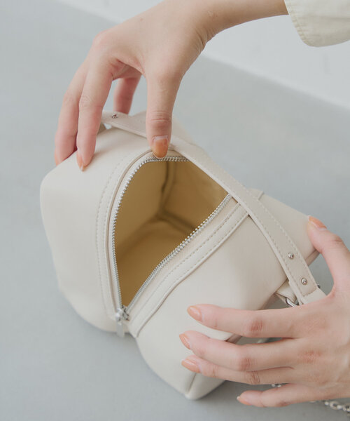 Chico（チコ）の「キューブチェーンショルダーバッグ（ショルダーバッグ・レディース・ピンク/シルバー/アイボリー・FREE）」の5枚目の写真