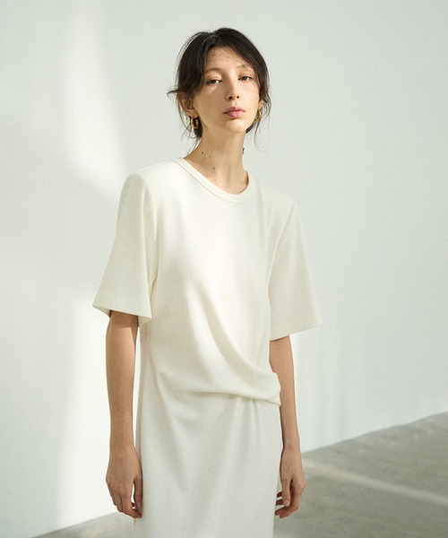 DECADE CLASSIC(ディケイド クラシック)の「DECADE CLASSIC ねじりディテール ロングワンピース (SS)(ワンピース・レディース・ブラック/ホワイト・FREE)」の2枚目の写真