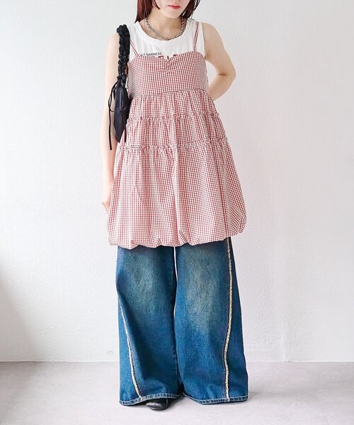 w closet(ダブルクローゼット)の「【バズりアイテム/4色展開】バルーンミニキャミワンピ(ワンピース・レディース・ブラック/オフホワイト/ブラック系その他/レッド系その他・FREE)」の1枚目の写真