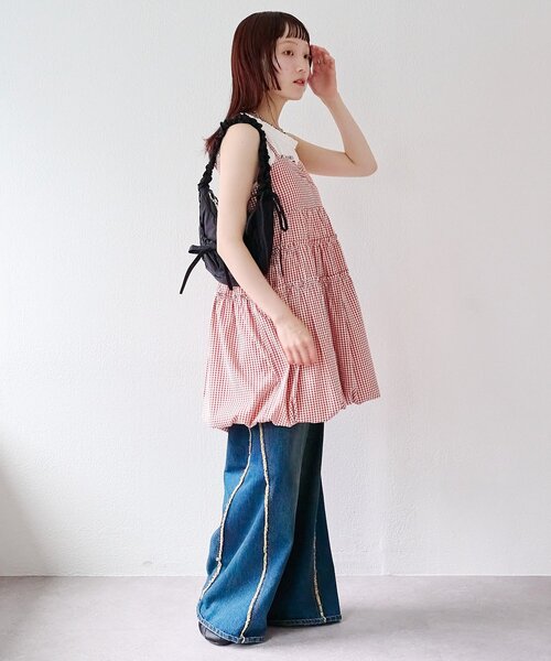 w closet(ダブルクローゼット)の「【バズりアイテム/4色展開】バルーンミニキャミワンピ(ワンピース・レディース・ブラック/オフホワイト/ブラック系その他/レッド系その他・FREE)」の9枚目の写真