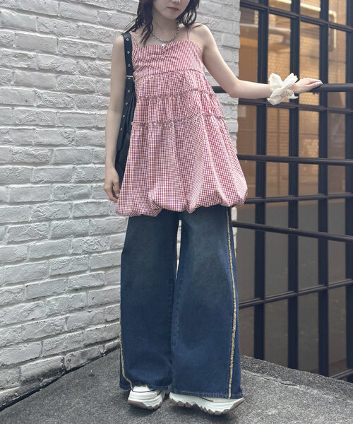 w closet(ダブルクローゼット)の「【バズりアイテム/4色展開】バルーンミニキャミワンピ(ワンピース・レディース・ブラック/オフホワイト/ブラック系その他/レッド系その他・FREE)」の16枚目の写真