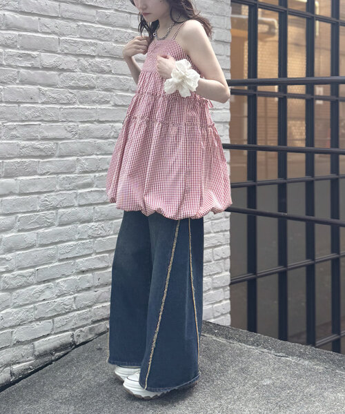 w closet(ダブルクローゼット)の「【バズりアイテム/4色展開】バルーンミニキャミワンピ(ワンピース・レディース・ブラック/オフホワイト/ブラック系その他/レッド系その他・FREE)」の18枚目の写真