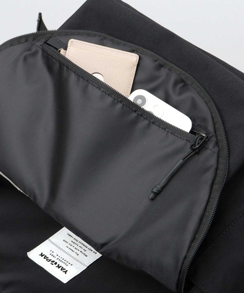 YAKPAK（ヤックパック）の「大容量 シンプル デイパック A4・B4・PC収納対応（バックパック/リュック・メンズ・ブラック・FREE）」の12枚目の写真