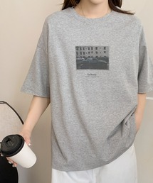 LOWO（ロワ）の「【綿100％使用】ユニセックスモノクログラフィックプリントTシャツ カットソー（Tシャツ/カットソー）」