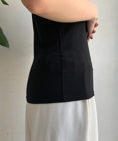 DouDou(ドゥドゥ)の「【WEB限定】シアー切替前後2WAYタンク(Tシャツ/カットソー・レディース・アイボリー/ブラック・FREE)」の3枚目の写真