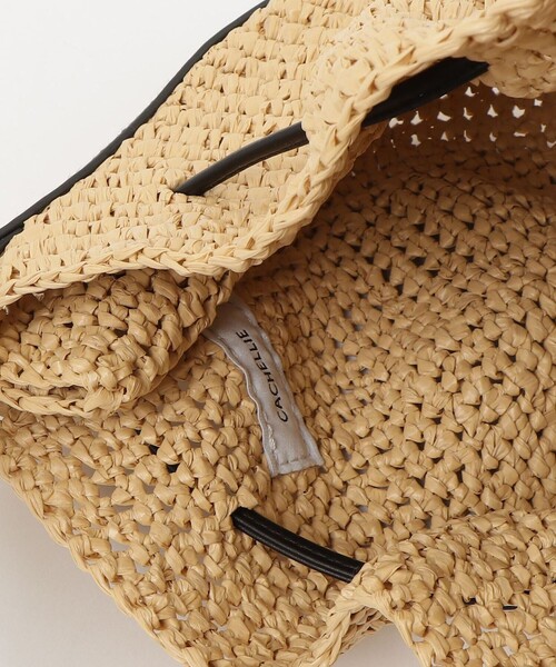 fredy emue(フレディエミュ)の「PPラフィア巾着2WAYショルダーバッグ(かごバッグ・レディース・ベージュ/ブラック・FREE)」の12枚目の写真