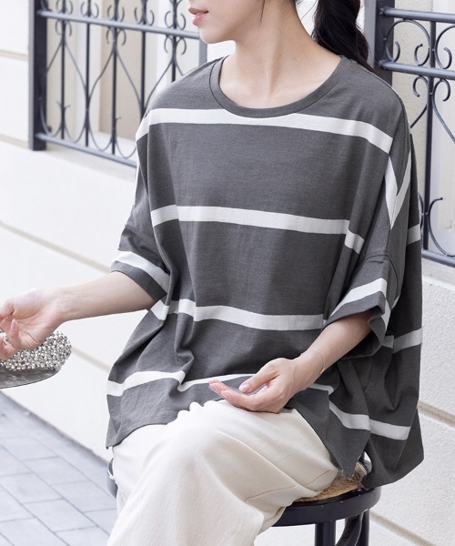 ONEP STAR(ワンピスター)の「ボーダー柄クルーネックカットソー(Tシャツ/カットソー・レディース・ブラック×ホワイト/ホワイト×ブラック/グレー×ホワイト/ホワイト×ブルー・MEDIUM)」の11枚目の写真