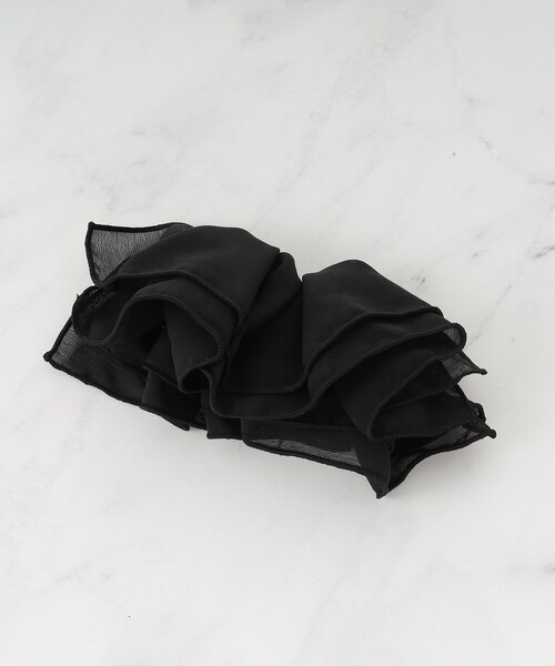 SHOO・LA・RUE（シューラルー）の「フリルバレッタ（その他ヘアアクセサリー・レディース・ブラウン系その他/ブラック/アイボリー/ダークブラウン・00）」の2枚目の写真