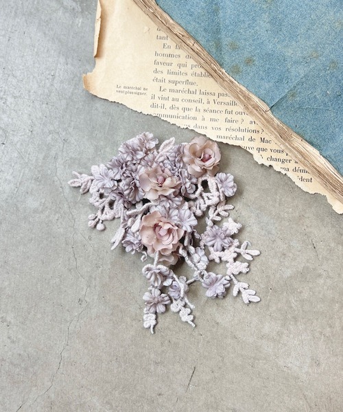 m.soeur（エムスール）の「小さなお花のコサージュ（ブローチ/コサージュ・レディース・ラベンダー/ブラック/ホワイト・FREE）」の6枚目の写真