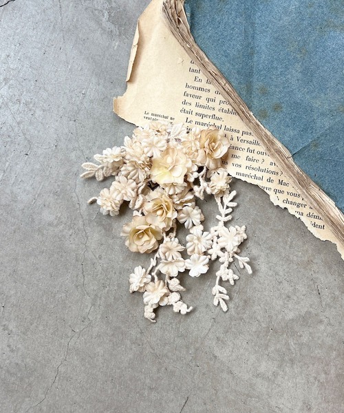 m.soeur（エムスール）の「小さなお花のコサージュ（ブローチ/コサージュ・レディース・ラベンダー/ブラック/ホワイト・FREE）」の5枚目の写真