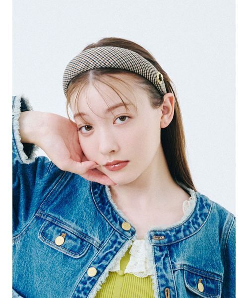 LILY BROWN(リリーブラウン)の「ヴィンテージモチーフカチューシャ(カチューシャ・レディース・チェック/ブラック/カーキ・F)」の4枚目の写真