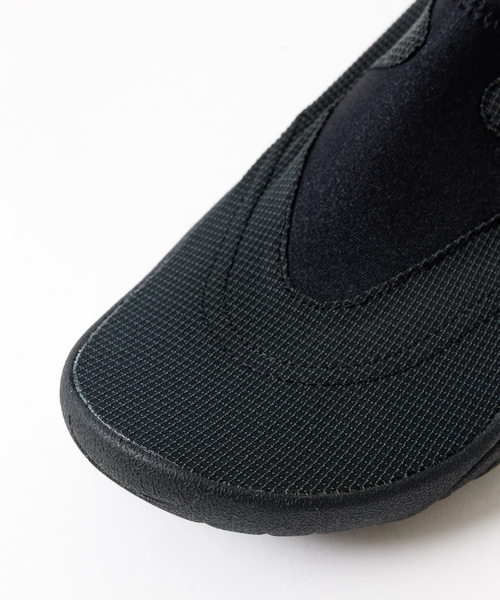 NIKE(ナイキ)の「【NIKE/ナイキ】 アクアターフ / スニーカー/ FZ5627-001(スニーカー・メンズ・ブラック・26/27/28)」の5枚目の写真