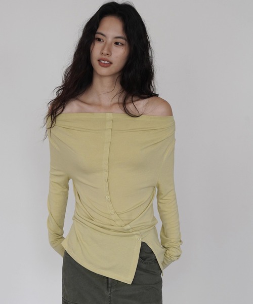 EIGHTHMONTH(エイスマンス)の「オフショルアシンメトリートップス EM25a030【EIGHTHMONTH】(Tシャツ/カットソー・レディース・ライトカーキ/グレー・S/M)」の9枚目の写真