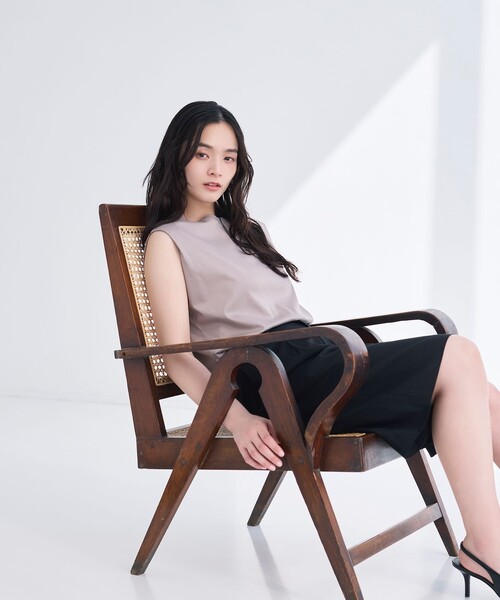 BIANCA（ビアンカ）の「【着回し抜群】エアリータックカットソー（Tシャツ/カットソー・レディース・ネイビー/グリーン/キャメル・38）」の9枚目の写真