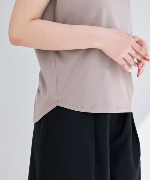 BIANCA（ビアンカ）の「【着回し抜群】エアリータックカットソー（Tシャツ/カットソー・レディース・ネイビー/グリーン/キャメル・38）」の21枚目の写真